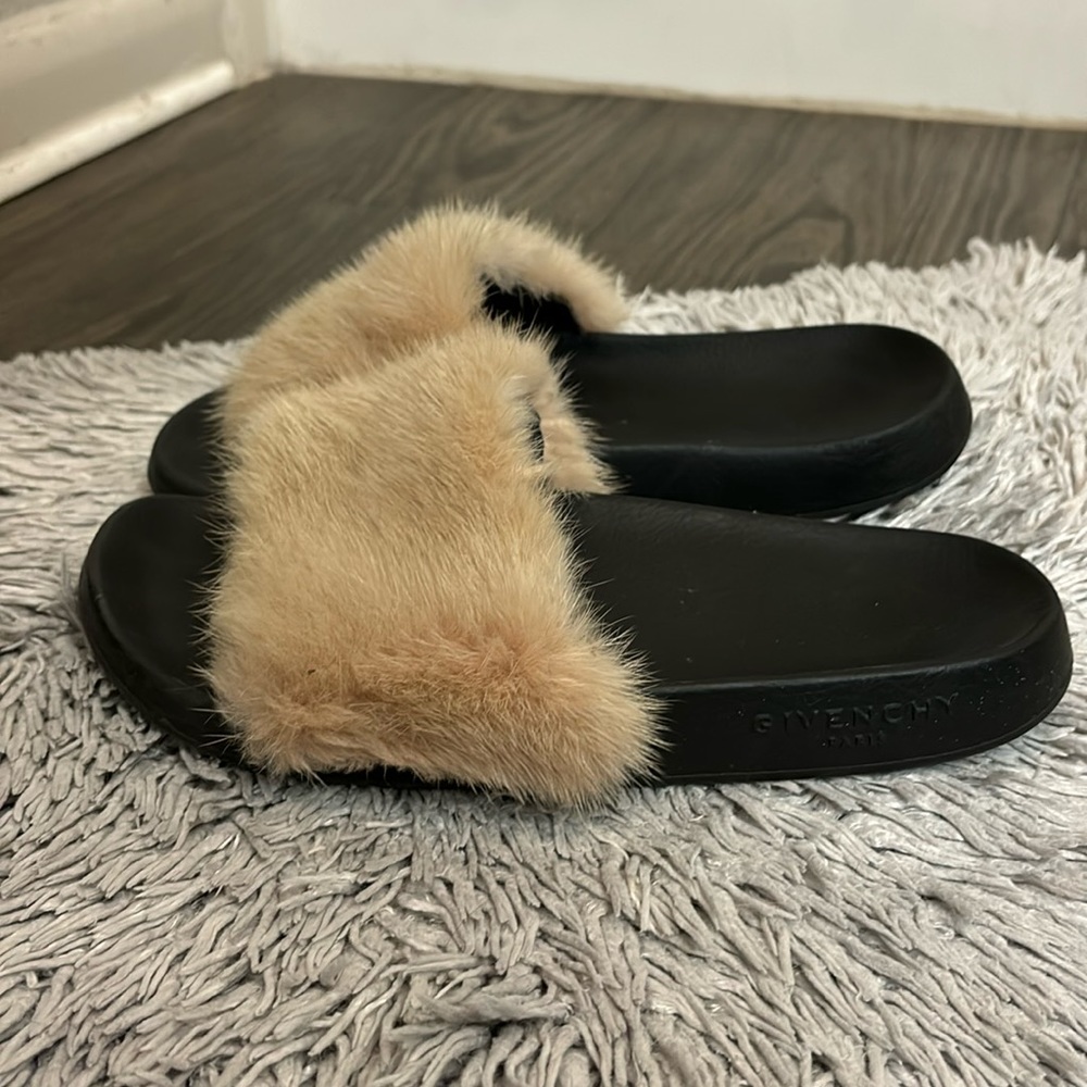GIVENCHY fur slides